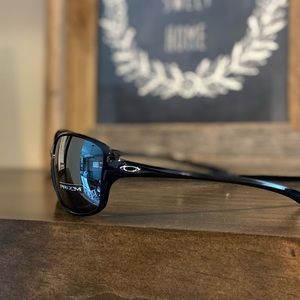 Black Oakley cohorts